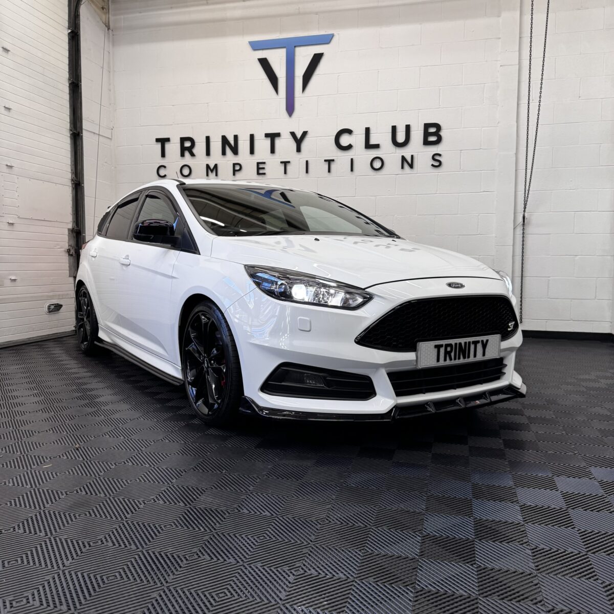FORD FOCUS ST-3 + £5000 WORTH OF INSTANT WINS - Image 2