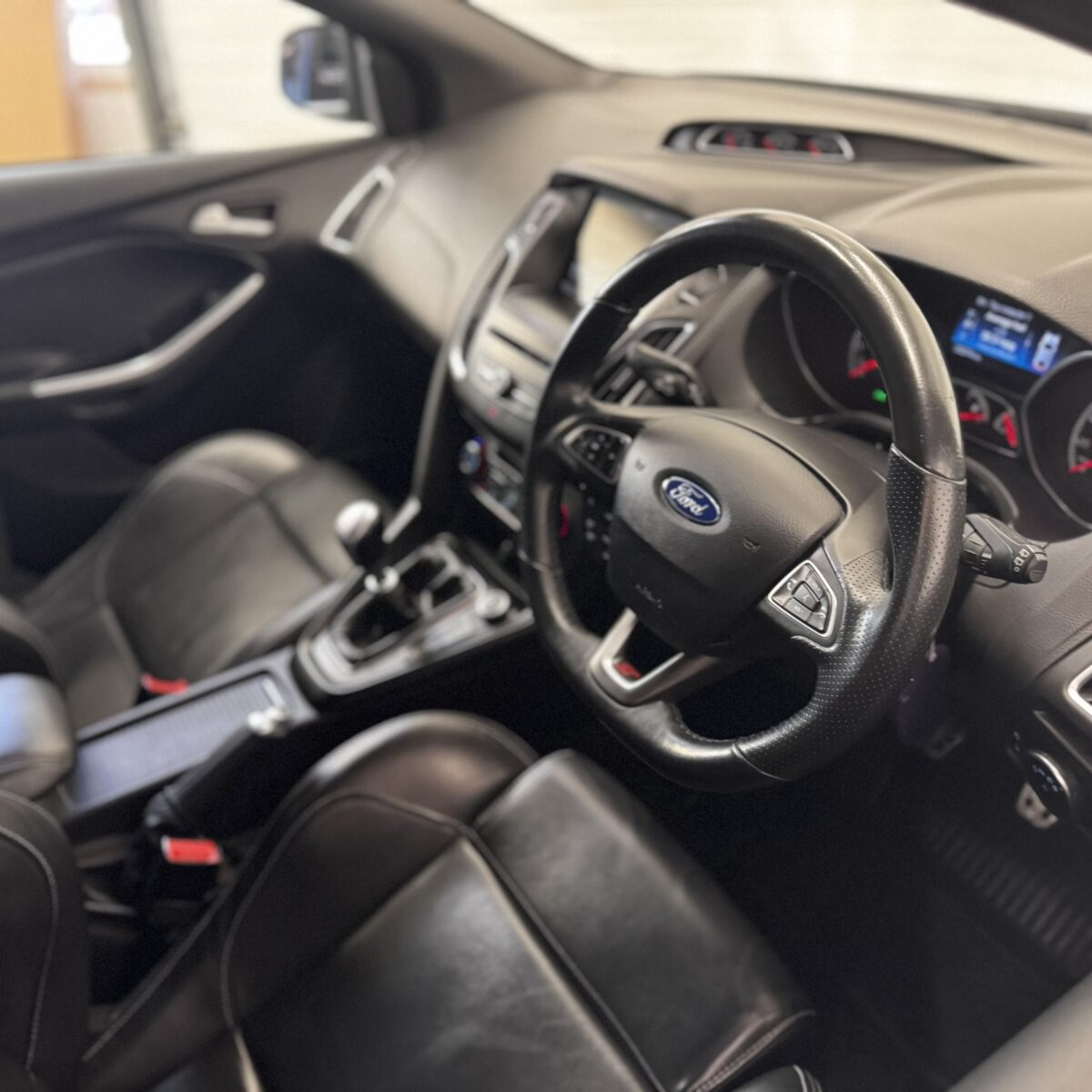 FORD FOCUS ST-3 + £5000 WORTH OF INSTANT WINS - Image 11