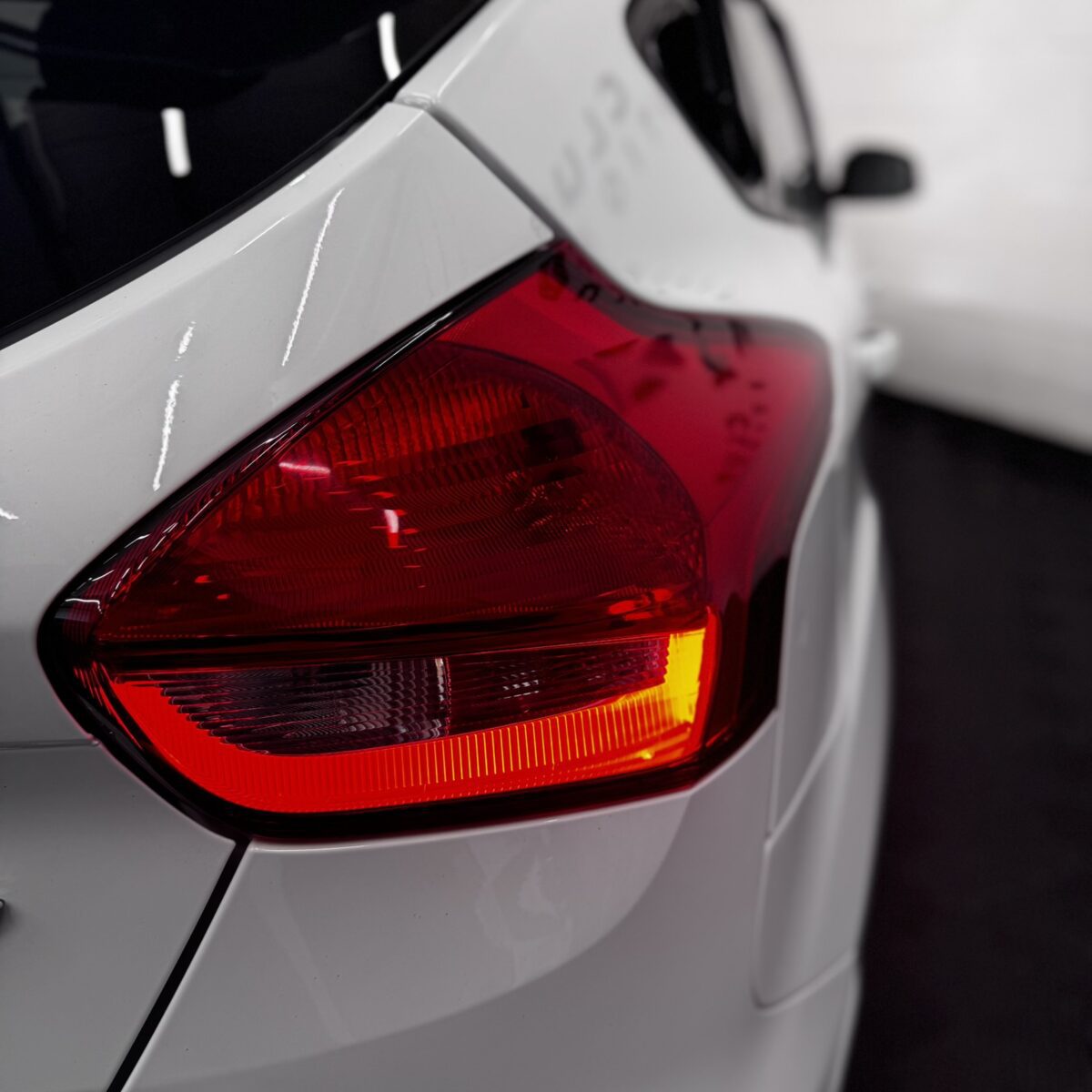 FORD FOCUS ST-3 + £5000 WORTH OF INSTANT WINS - Image 6