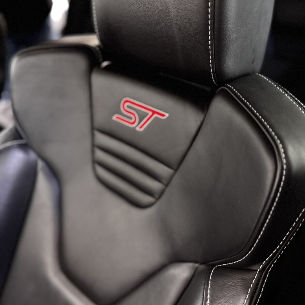 FORD FOCUS ST-3 + £5000 WORTH OF INSTANT WINS - Image 8